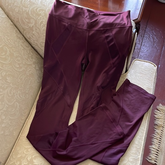 Victoria’s Secret VSX Sport burgundy leggings size Small Long - Picture 1 of 6